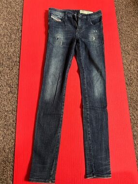 Dark Wash Women's Skinny Jeans - Distressed Blue